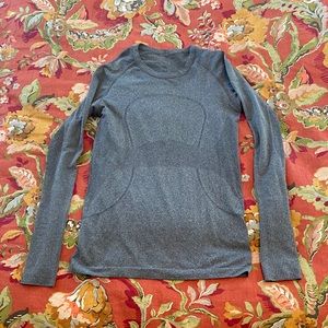 Lululemon long sleeve top